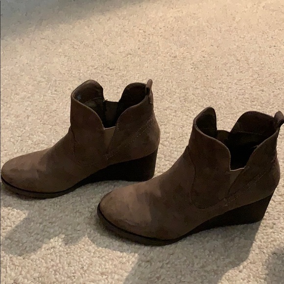 Booties - Picture 3 of 5